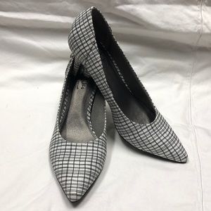 Life stride star too pumps